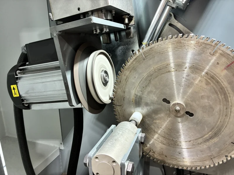 Circular TCT sharpening machine with double wheel - Top grinding