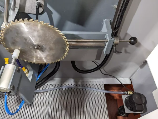 Sistema de refrigeração para máquina de afiação de serras circulares ELITE modelo GBT 850